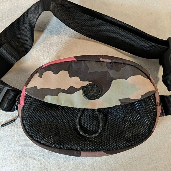 Lululemon Take It On Belt Bag 1L Heritage 265 Camo Guava Pink Multi W9DLWS Fanny - Picture 1 of 13